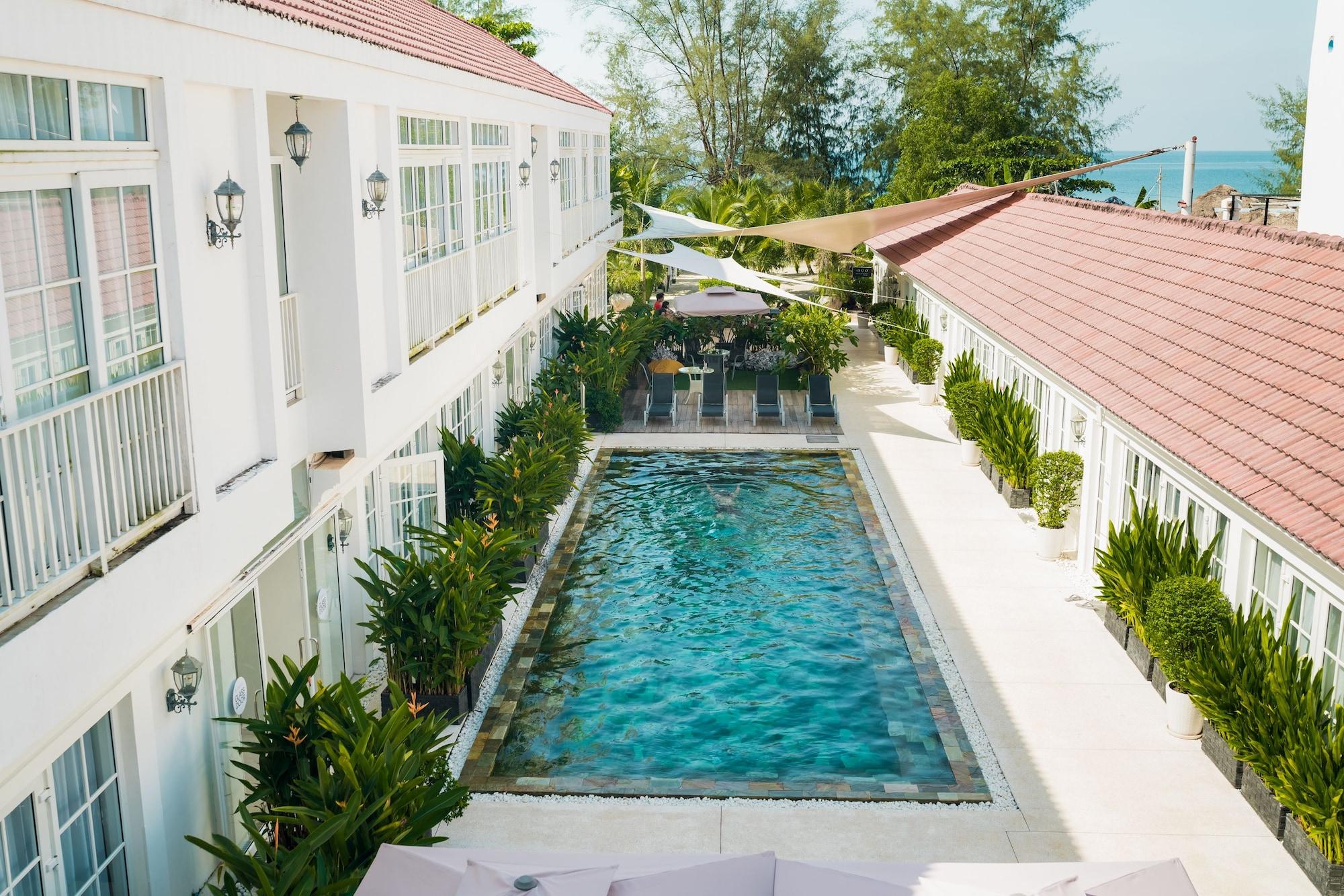 White Boutique Hotel And Residences Preăh Sihanŭk Zewnętrze zdjęcie