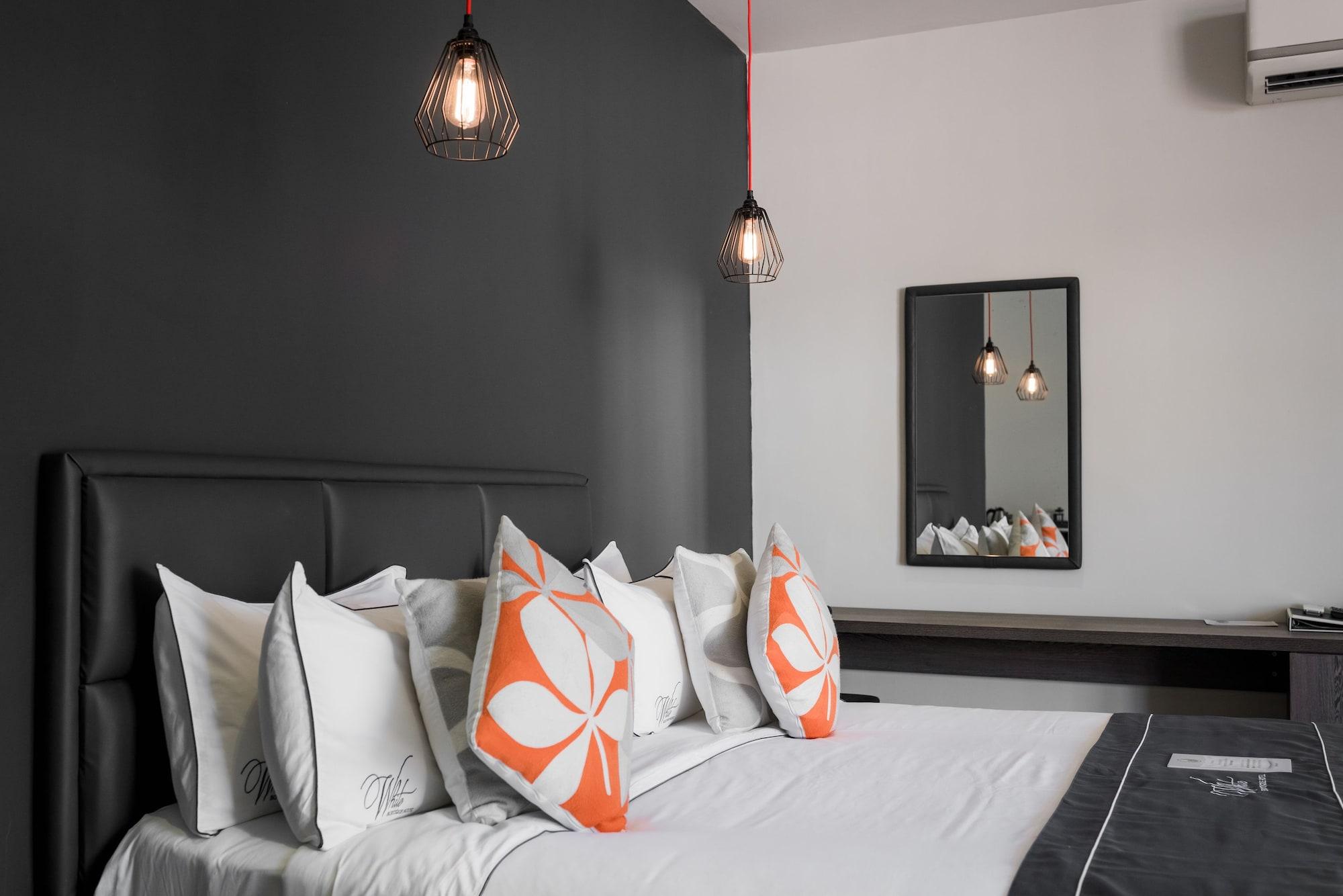 White Boutique Hotel And Residences Preăh Sihanŭk Zewnętrze zdjęcie