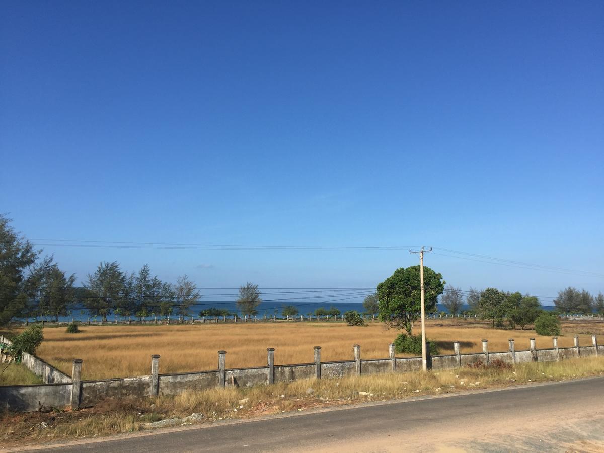 White Boutique Hotel And Residences Preăh Sihanŭk Zewnętrze zdjęcie