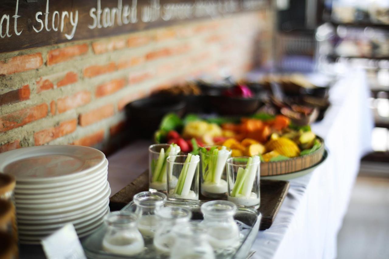 White Boutique Hotel And Residences Preăh Sihanŭk Zewnętrze zdjęcie