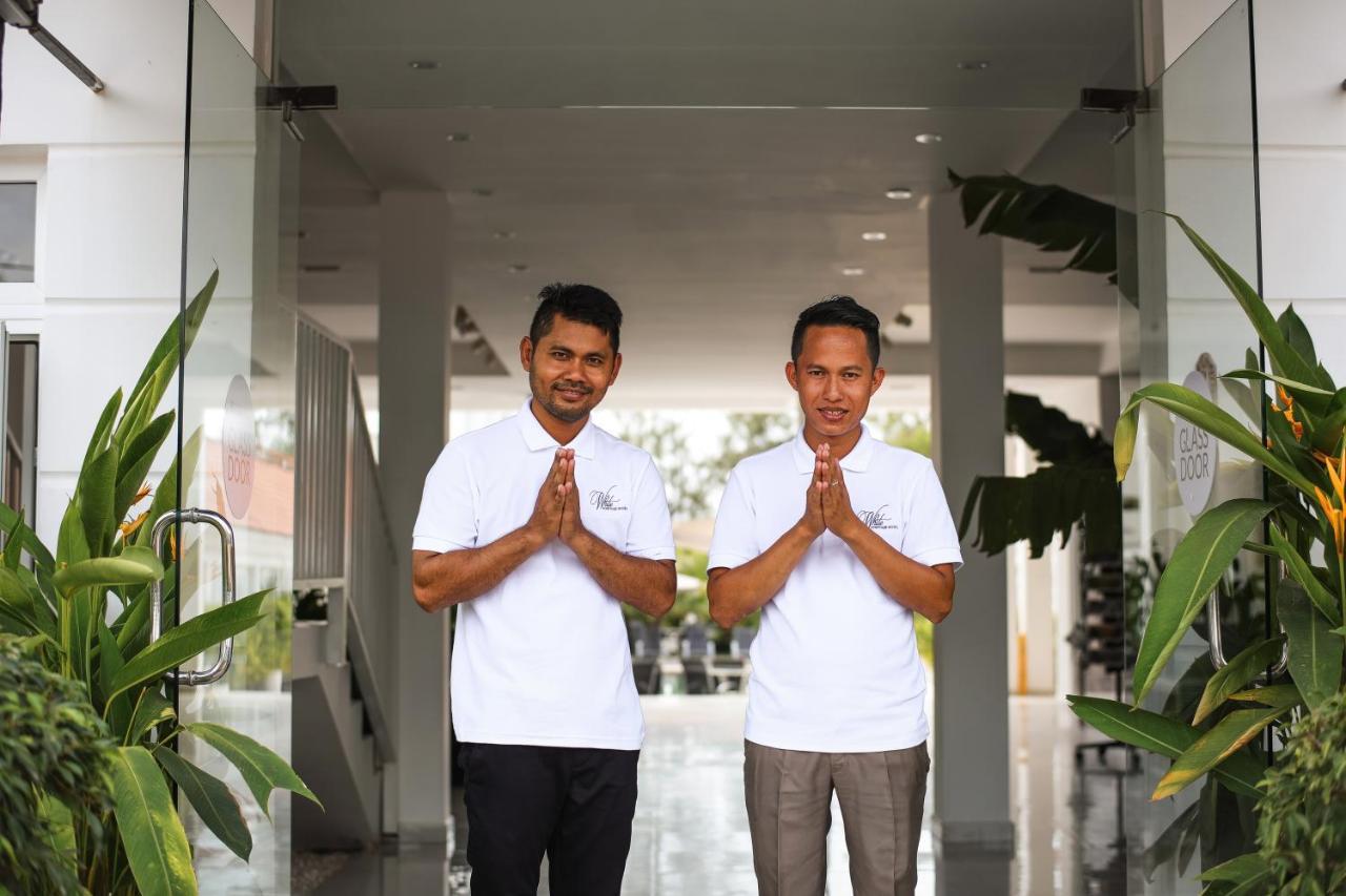 White Boutique Hotel And Residences Preăh Sihanŭk Zewnętrze zdjęcie