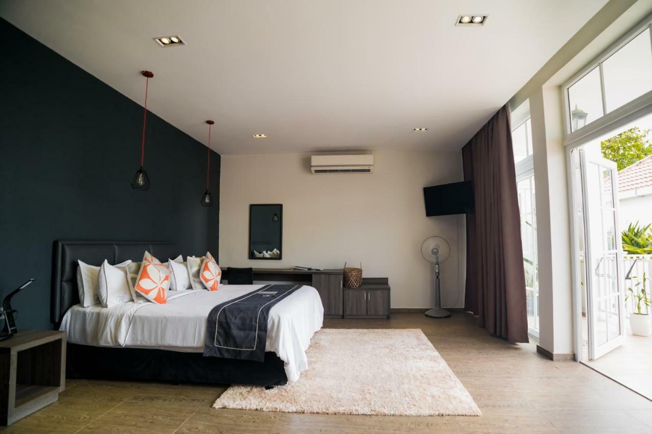 White Boutique Hotel And Residences Preăh Sihanŭk Pokój zdjęcie